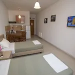 Papadatos *